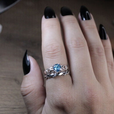 FRIGG – PAR DE ALIANÇAS (SOLITÁRIO + ANEL NORDIC ROPE) EM PRATA 925 COM ZIRCÔNIA AZUL CLARO