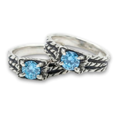 BONNY – PAR DE ALIANÇAS EM PRATA 925 COM ZIRCÔNIA AZUL CLARO