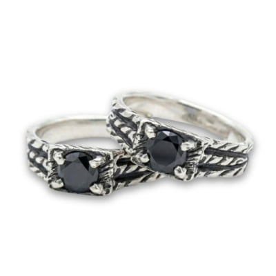 BONNY – PAR DE ALIANÇAS EM PRATA 925 COM ZIRCÔNIA PRETA