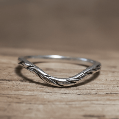 Par de Alianças Artesanais Essência em Prata 925 – Formato Orgânico