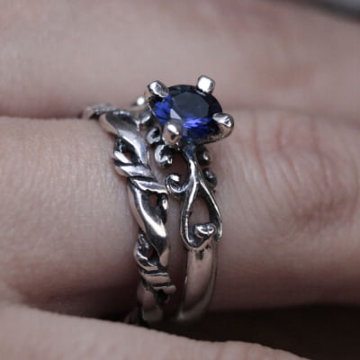 FRIGG – Par de Alianças (Solitário + Anel Nordic Rope) em Prata 925 com Zircônia azul marinho