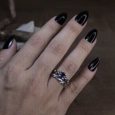 FRIGG – Par de Alianças (Solitário + Anel Nordic Rope) em Prata 925 com Zircônia azul marinho