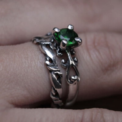 FRIGG – Par de Alianças (Solitário + Anel Nordic Rope) em Prata 925 com Zircônia verde