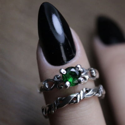 FRIGG – PAR DE ALIANÇAS (SOLITÁRIO + ANEL NORDIC ROPE) EM PRATA 925 COM ZIRCÔNIA VERDE