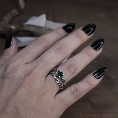 FRIGG – Par de Alianças (Solitário + Anel Nordic Rope) em Prata 925 com Zircônia verde