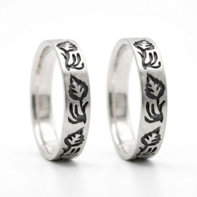 IVY — Par de Alianças Folhas em Prata 925 com Oxidação