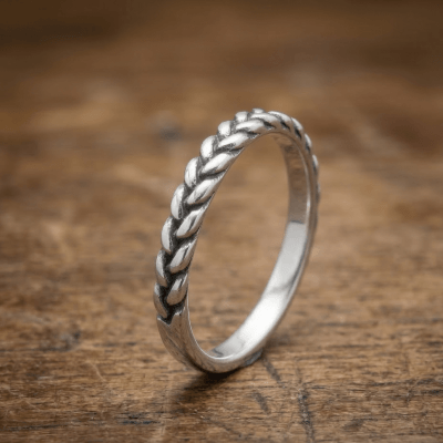 Par de Alianças Trançadas Artesanais em Prata 925 com Oxidação – Modelo Lume