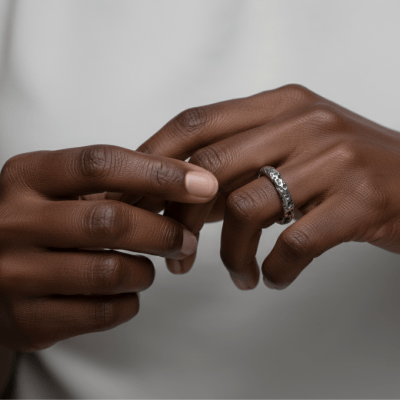 LUNAR – PAR DE ALIANÇAS MODELO FINO EM PRATA 925