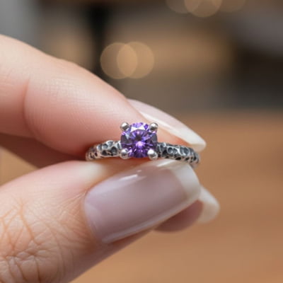 LUNAR – PAR DE ALIANÇAS (SOLITÁRIO + ANEL LUNAR) EM PRATA 925 COM ZIRCÔNIA ROXA