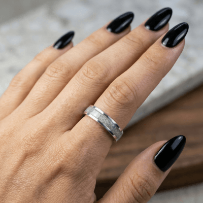 Mosaico – Par de Alianças em Prata 925 com Mosaico de Pedra Natural Água-Marinha