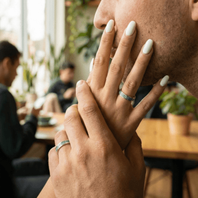 Par de Alianças em Prata 925 com Pedra Natural Amazônita – Mosaico