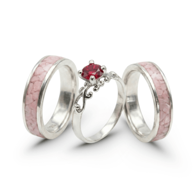 Mosaico Trio – Conjunto em Prata 925 com 2 Anéis Mosaico de Quartzo Rosa Natural e Solitário Frigg com Zircônia Vermelha