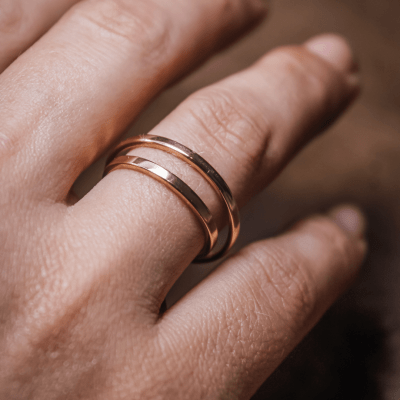 PAR DE ALIANÇAS ESSENZA NOIVADO CASAMENTO OURO AMARELO 14K