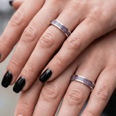 MOSAICO – ALIANÇAS DE PRATA 925 COM MOSAICO DE PEDRA NATURAL AMETISTA