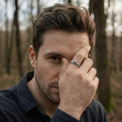 Wood – Par de Alianças Modelo Fino Esculpido em Prata 925