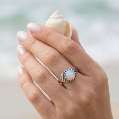 ENCANTOS DA SEREIA – ANEL MISTICO EM PRATA 925 COM PEDRA OPALINA ENCANTOS DA SEREIA – ANEL MISTICO EM PRATA 925 COM PEDRA OPALINA