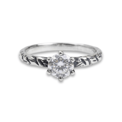 HELGA - ANEL SOLITÁRIO EM PRATA 925 COM ZIRCÔNIA BRANCA