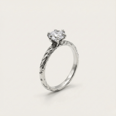 HELGA — Anel Solitário em Prata 925 com Zircônia Branca