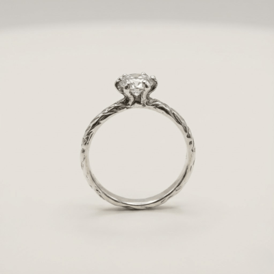 HELGA — Anel Solitário em Prata 925 com Zircônia Branca