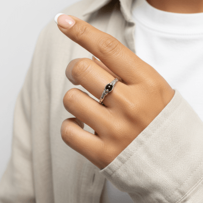 EDIÇÃO LIMITADA – SOLITÁRIO MAGMA EM PRATA 925 COM PEDRA NATURAL ONIX PRETO